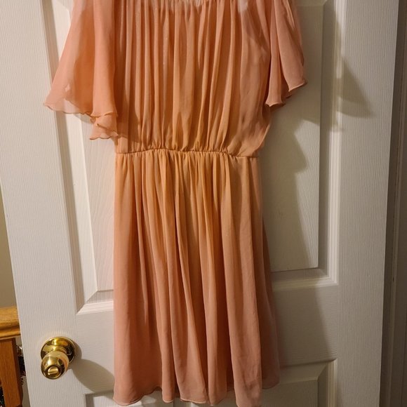 Pink Greek Goddess dress - Picture 2 of 4